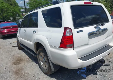 2006 Toyota 4Runner Sr5 V6 z USA, uszkodzony, nr VIN JTEBU14R168065103